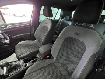 Volkswagen Golf TSI EVO R-Line