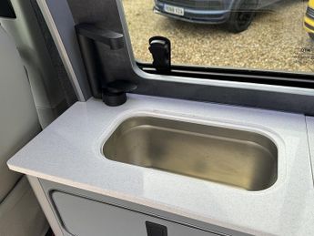 Volkswagen Transporter T6 T30 150 DSG SWB