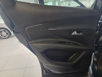 Peugeot 3008 1.5 BlueHDi Allure SUV 5dr Diesel EAT Euro 6 (s/s) (130 ps)