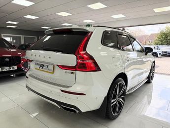 Volvo XC60 B4 MHEV R-Design Pro