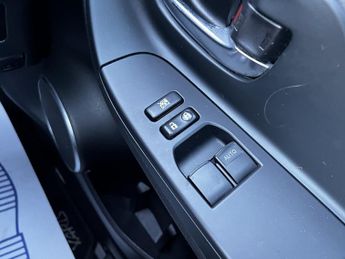 Toyota Yaris VVT-h Icon