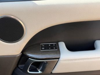 Land Rover Range Rover Sport SD V6 HSE