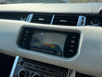 Land Rover Range Rover Sport SD V6 HSE