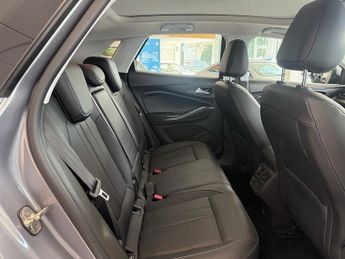 Vauxhall Grandland X 1.2 Turbo Elite Nav SUV 5dr Petrol Auto 8Spd Euro 6 (s/s) (130 p