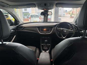 Vauxhall Grandland X 1.2 Turbo Elite Nav SUV 5dr Petrol Auto 8Spd Euro 6 (s/s) (130 p