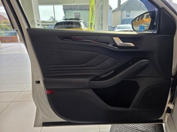 Ford Focus 1.0T EcoBoost ST-Line X Hatchback 5dr Petrol Auto Euro 6 (s/s) (