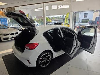 Ford Focus 1.0T EcoBoost ST-Line X Hatchback 5dr Petrol Auto Euro 6 (s/s) (