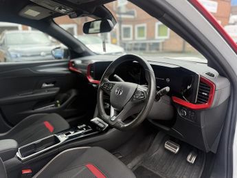 Vauxhall Mokka Electric 50kWh SRi Premium SUV 5dr Electric Auto (136 ps)