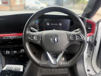 Vauxhall Mokka Electric 50kWh SRi Premium SUV 5dr Electric Auto (136 ps)