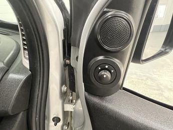 Fiat Doblo 1.6 MultiJetII Maxi Tecnico Combi Van Double Cab 6dr Diesel Manu