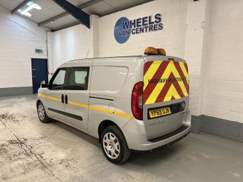 Fiat Doblo 1.6 MultiJetII Maxi Tecnico Combi Van Double Cab 6dr Diesel Manu