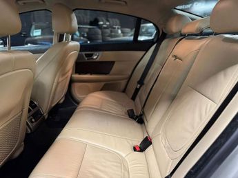 Jaguar XF d V6 Luxury