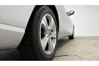 Mercedes-Benz E Class E220d SE