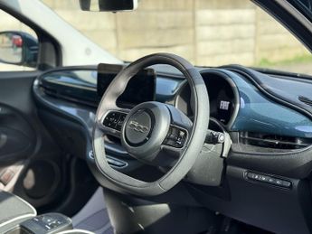 Fiat 500e 42kWh Hatchback 3dr Electric Auto (118 ps)
