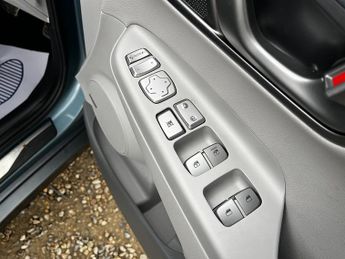 Hyundai KONA Premium SE