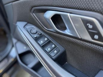 BMW 3 Series 2.0 330e 12kWh SE Pro Saloon 4dr Petrol Plug-in Hybrid Auto Euro