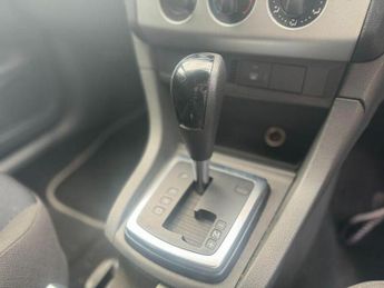 FORD FOCUS FOCUS 1.6L ZETEC CLIMATE 16V 5d AUTO 101 BHP FULL SERVICE HISTOR