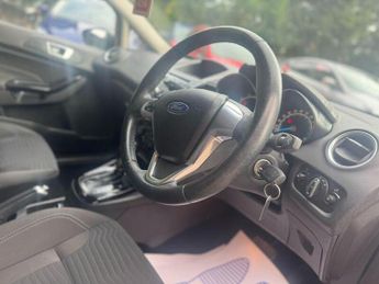 FORD FOCUS FOCUS 1.6L ZETEC CLIMATE 16V 5d AUTO 101 BHP FULL SERVICE HISTOR