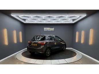 Toyota Yaris VVT-i Icon Tech