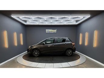 Toyota Yaris 1.5 VVT-i Icon Tech Hatchback 5dr Petrol CVT Euro 6 (111 ps)
