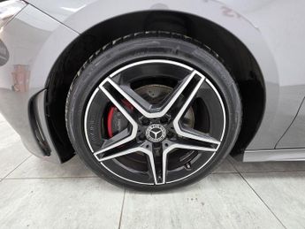 Mercedes-Benz CLA CLA220d AMG Line