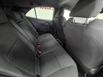 Toyota Corolla VVT-h Design