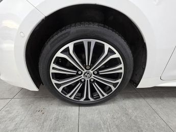 Toyota Corolla VVT-h Design