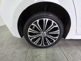 Toyota Corolla VVT-h Design