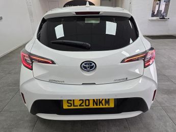 Toyota Corolla VVT-h Design