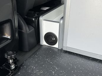 Volkswagen Transporter T6 T30 SWB 102