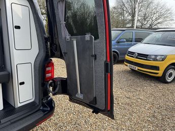Volkswagen Transporter T6 T30 SWB 102
