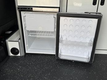 Volkswagen Transporter T6 T30 SWB 102