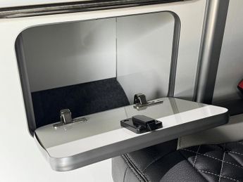 Volkswagen Transporter T6 T30 SWB 102