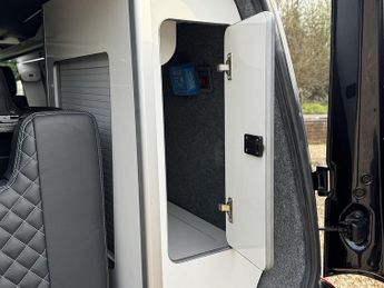 Volkswagen Transporter T6 T30 SWB 102