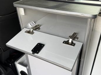 Volkswagen Transporter T6 T30 SWB 102