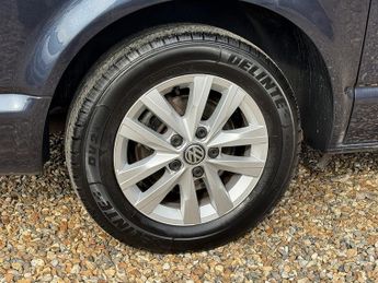 Volkswagen Transporter T6 T30 SWB 102