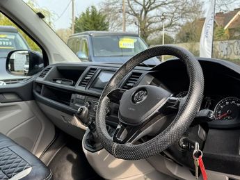 Volkswagen Transporter T6 T30 SWB 102