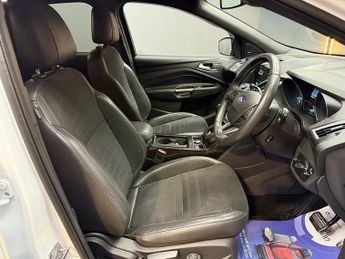 Ford Kuga 1.5T EcoBoost ST-Line SUV 5dr Petrol Auto AWD Euro 6 (s/s) (182 