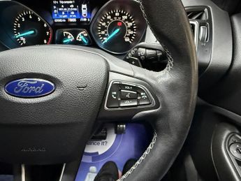 Ford Kuga 1.5T EcoBoost ST-Line SUV 5dr Petrol Auto AWD Euro 6 (s/s) (182 