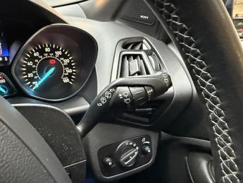Ford Kuga 1.5T EcoBoost ST-Line SUV 5dr Petrol Auto AWD Euro 6 (s/s) (182 