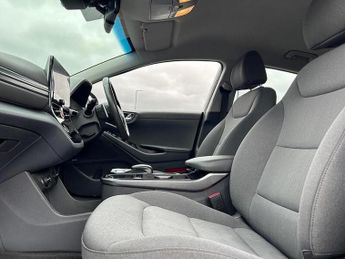 Hyundai IONIQ 38.3kWh Premium Hatchback 5dr Electric Auto (136 ps)