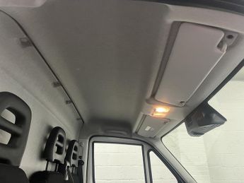 Iveco Daily 2.3D HPI 14V 35S 3520 Panel Van 5dr Diesel HiMatic MWB H2 Euro 6