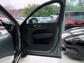 Volvo XC60 D4 Momentum Pro