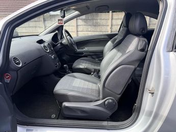 Vauxhall Corsa 1.4 16V SE Hatchback 3dr Petrol Auto Euro 5 (100 ps)