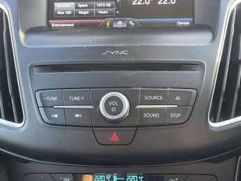 Ford Focus 1.0T EcoBoost Titanium Hatchback 5dr Petrol Auto Euro 6 (s/s) (1