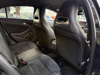 Mercedes-Benz A Class 2.1 A200d AMG Line (Premium) Hatchback 5dr Diesel 7G-DCT Euro 6 