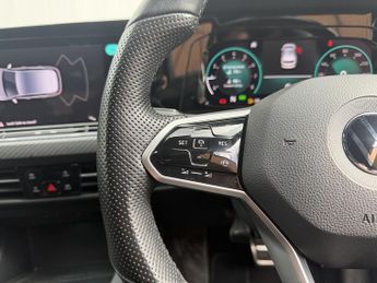 Volkswagen Golf 1.5 eTSI MHEV R-Line Hatchback 5dr Petrol Hybrid DSG Euro 6 (s/s