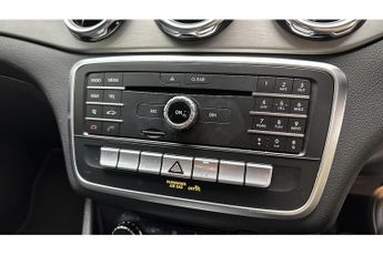 Mercedes-Benz GLA GLA200 AMG Line
