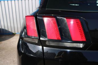 Peugeot 3008 BlueHDi Active