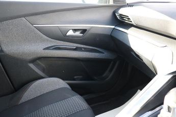 Peugeot 3008 BlueHDi Active